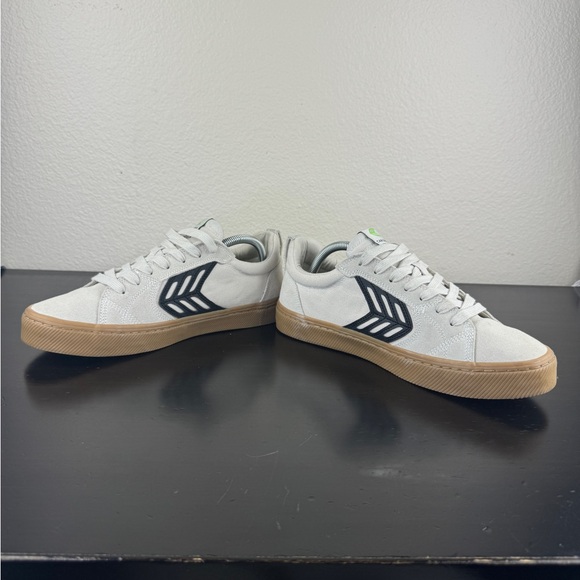 CARIUMA Catiba Pro Skate Gum Sole Mens 9.5 women’s 11 White/Ivory Suede Sneakers - Picture 6 of 8